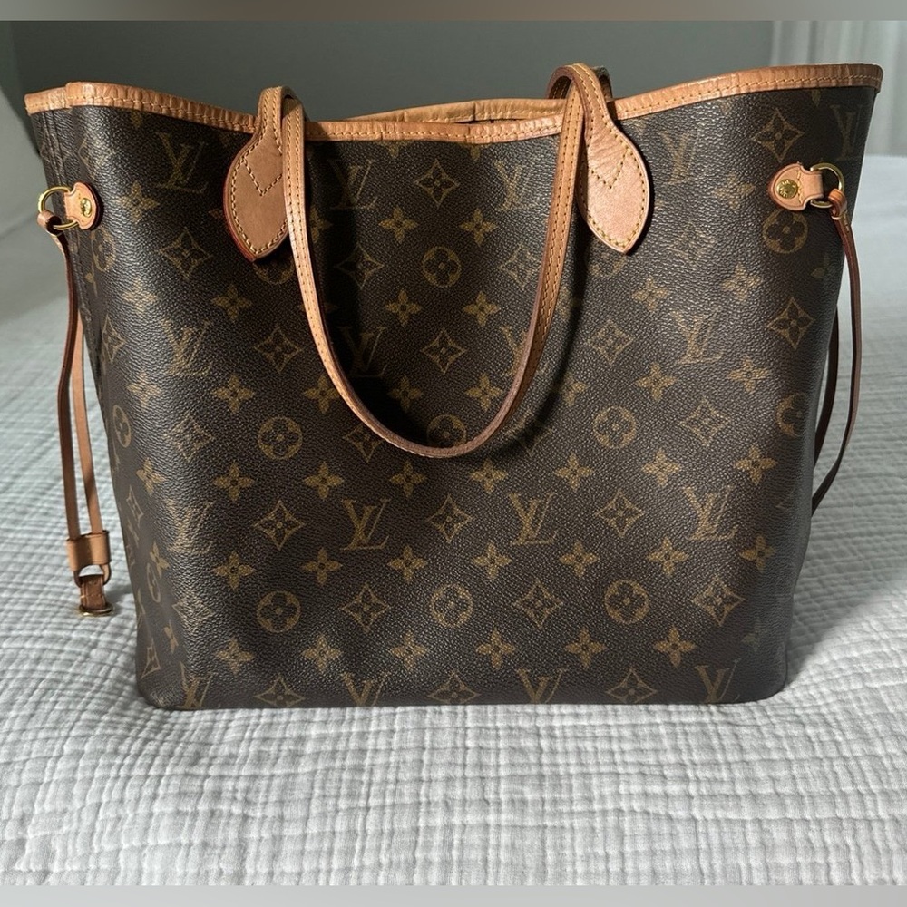 ✨SOLD ✨ Louis Vuitton Neverfull MM Monogram